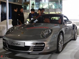 ʵıʱ911 turbo Cabriolet